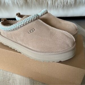 Ugg Tazz Sand Youth 5 Women’s 6.5 New in Box!
